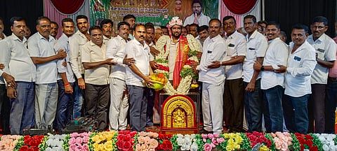 29 HDK 01
