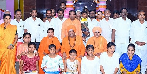 Basavamantap Dress Distribution Photo (sidramayya Swamy Birthday)