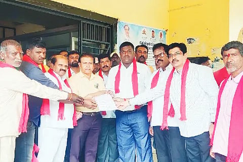 Dalit Sangharsh Samiti appealed to Tehsildar