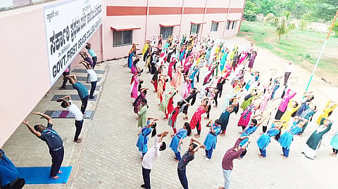 HKR YOGA 22
