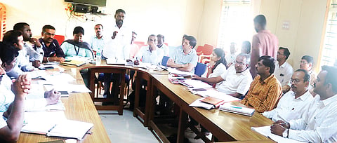 HUN-JUNE-13-3(SAFAI KARMACHARI SAMITI SABHE)
