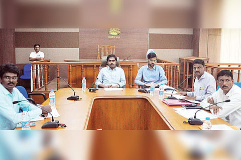 Koppal DC Meeting with Agriculture officers