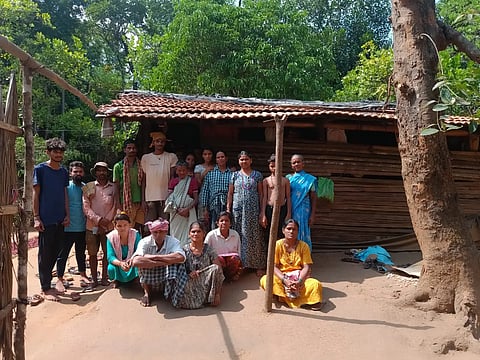 Sirsi-ammachi-family-in-sad