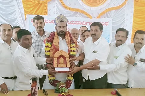 Vijayananda Kashapanavara, Development,