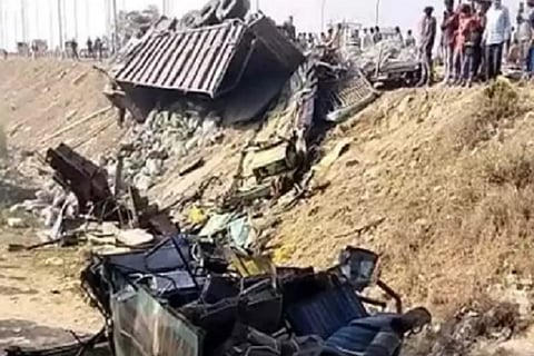 dumper truck over turn