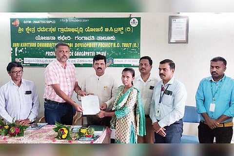 gangavathi student stifund distribution