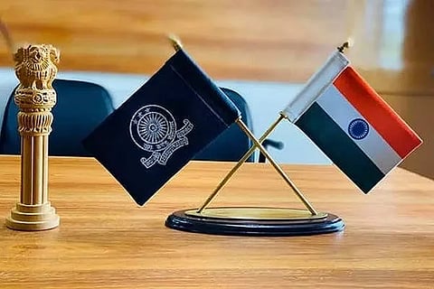 ias (1)