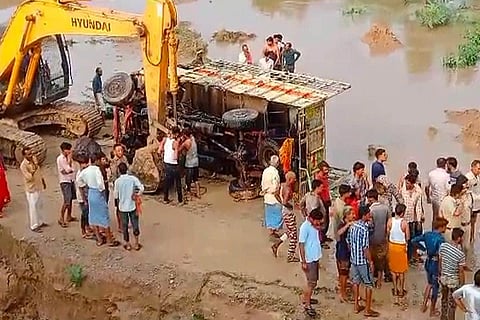 madhypradesh accident Brides Family