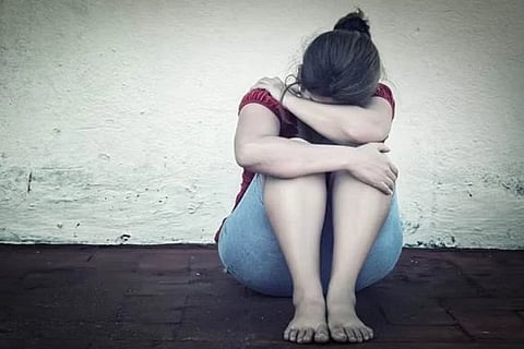 woman depressed
