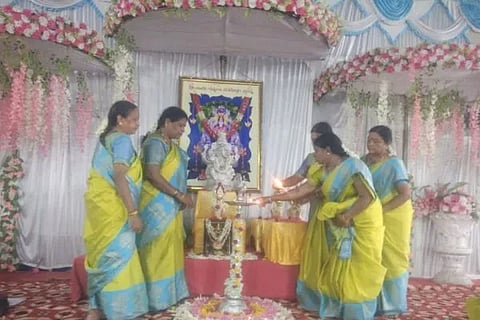 ಶ್ರೀ ಕನ್ನಿಕಾಪರಮೇಶ್ವರಿಗೆ ವಿಶೇಷ ಪೂಜ