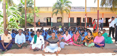 03_07_Mdy_05(Indvalu Protest)