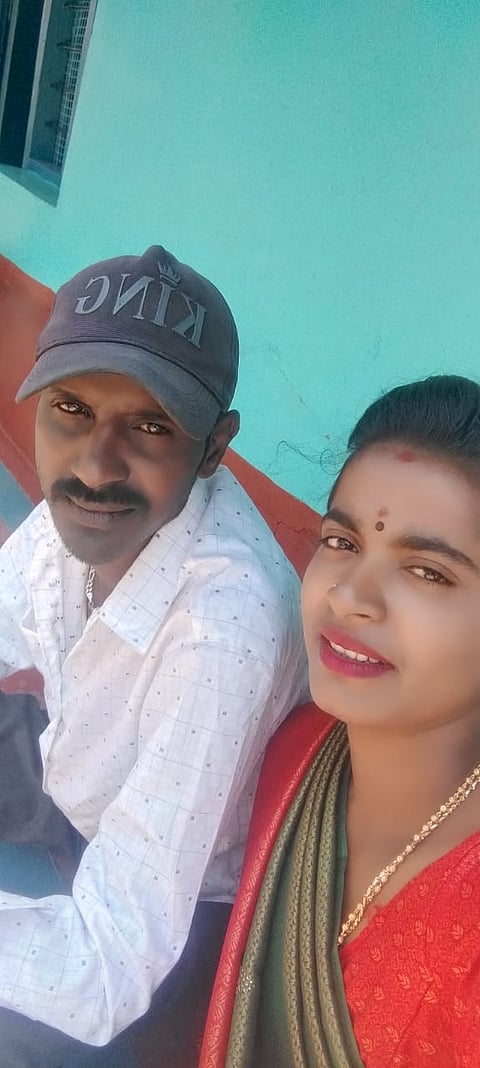 ಹಲ್ಲೆ ನಡೆಸಿ ಪತಿಯಿಂದ ಪತ್ನಿಯ ಕೊಲೆ ಆರೋಪ