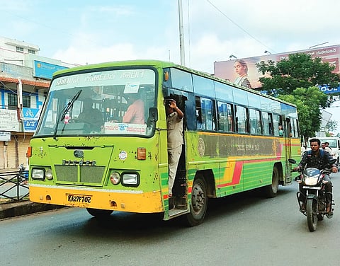 16-RNR-01- BUS