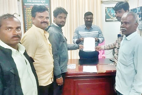 MANAVI