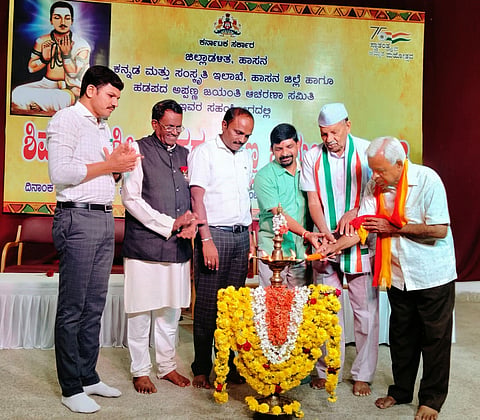 ಶಿವಶರಣರು ಹಾಕಿಕೊಟ್ಟ ದಾರಿಯಲ್ಲಿ ನಡೆಯೋಣ:ನಗರಸಭೆ ಆಯುಕ್ತ ಸತೀಶ್ ಕುಮಾರ್ ಕರೆ