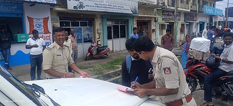ನಗರದ 30 ಕಡೆ ಪೊಲೀಸರಿಂದ ವಾಹನ ತಪಾಸಣೆ