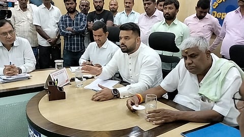 ಎನ್‌ಎಚ್ ಕಾಮಗಾರಿ ಭೂ ಸ್ವಾಧೀನಕ್ಕೆ ಹೆಚ್ಚಿನ ಬೆಲೆ ನೀಡುವಂತೆ ರೈತರ ಒತ್ತಾಯ