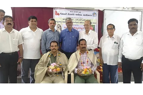 ACF Krishna Gowda and RFO G.V. Nayaka was felicitated.