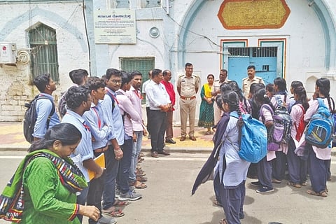 Central Prison, Superintendent, Sociology Students, Prison Watch, Vijayapura