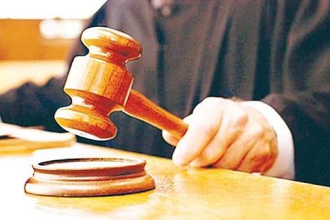 Court (1)