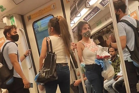 Dehli Metro Couple