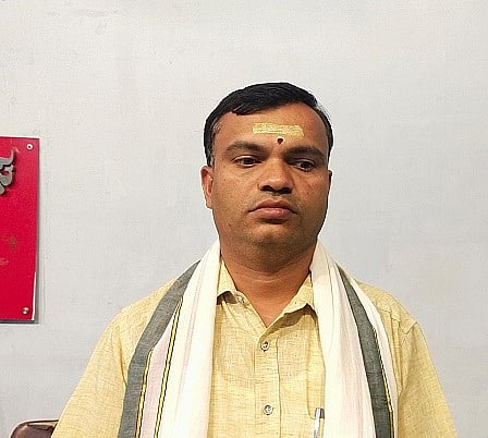 Dr.Vishwanath Dixit