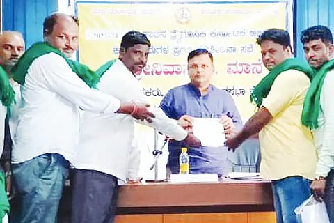 MANAVI