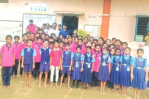 Harihara, bagless, day,