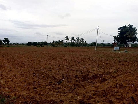 Male Abhavadindagi Chikkaballapuradalli Bittane Ardhadashtu Aagilla