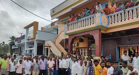 Rmgm-Ph-0001-Sugganahalli Bank Badalavane - Prathibatane Public - 25-7-2023