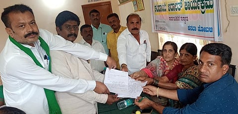Rmgm-Ph-01-Kandaya Adalath Bilagumba-GP- Public Arji Sweekar-tAluk Panchyth EO-19-7-2023