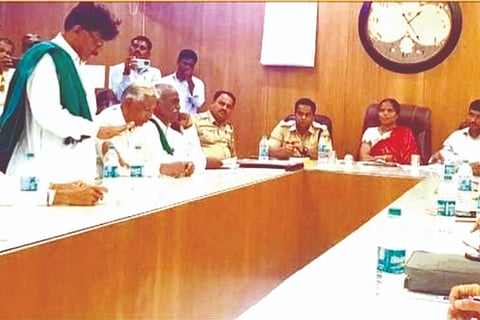 Take action for payment of sugarcane arrears