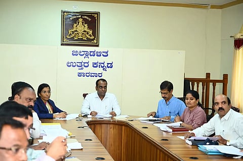 Uttara Kannada DC Prabhuling Kavalikatti held officers meeting about lakes survy