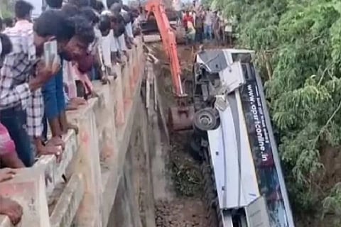 andhra bus