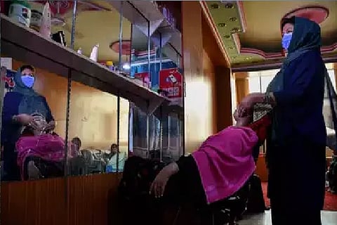 beauty saloon
