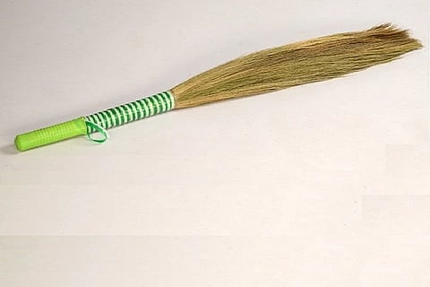 broom