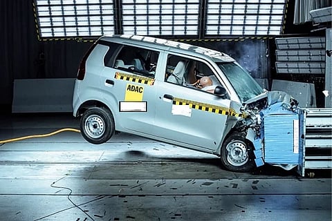 car crash safety test