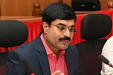 dvg-dc-press-meet-28.jpg