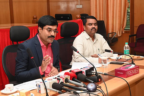 dvg-dc-press-meet-28.jpg