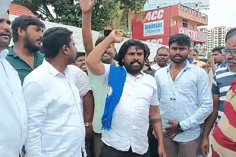 mining muniratna protest