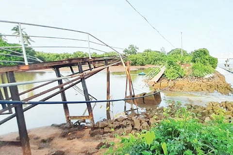 pedestrian bridge