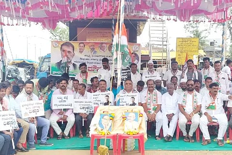 whole country is in favor of Rahul Gandhi