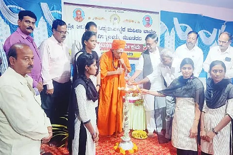 10 MDG-1