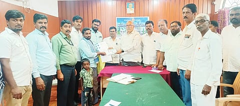 18 hkr 03- MLA BANAKARA