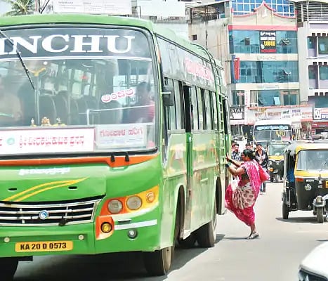 21 smg 14 Bus stand