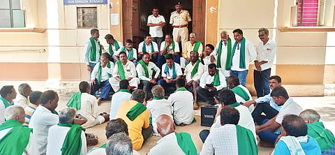 24byd1- Protest Raith sangh
