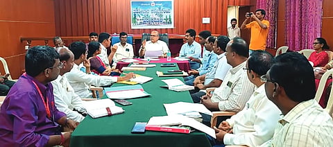 25 hkr 03- BANAKARA MEETING