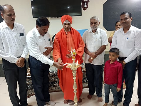 ಸಾಧು ಶರಣರ ಮಾರ್ಗದಲ್ಲಿ ನಡೆಯಿರಿ:ಶ್ರೀ.ವಿನಯ್ ಕುಮಾರ್ ಸ್ವಾಮೀಜಿ ಕರೆ