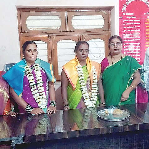 29PARAMANANDWADI1.jpg