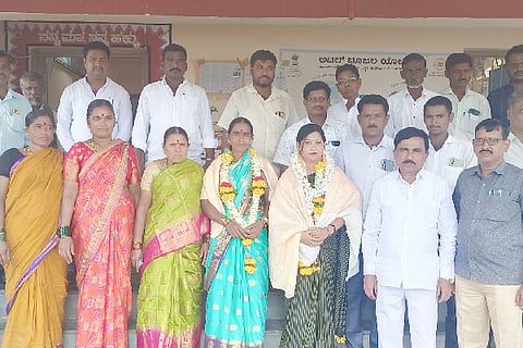Asha is the president and Hanumavva is the vice president